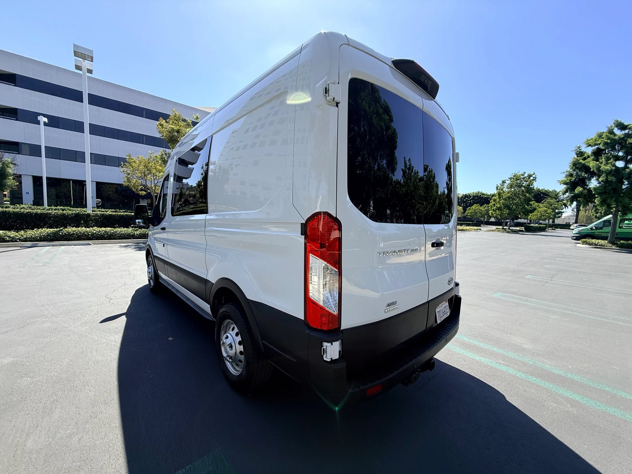 Used 2021 Ford Transit 250 AWD Medium Roof image 4