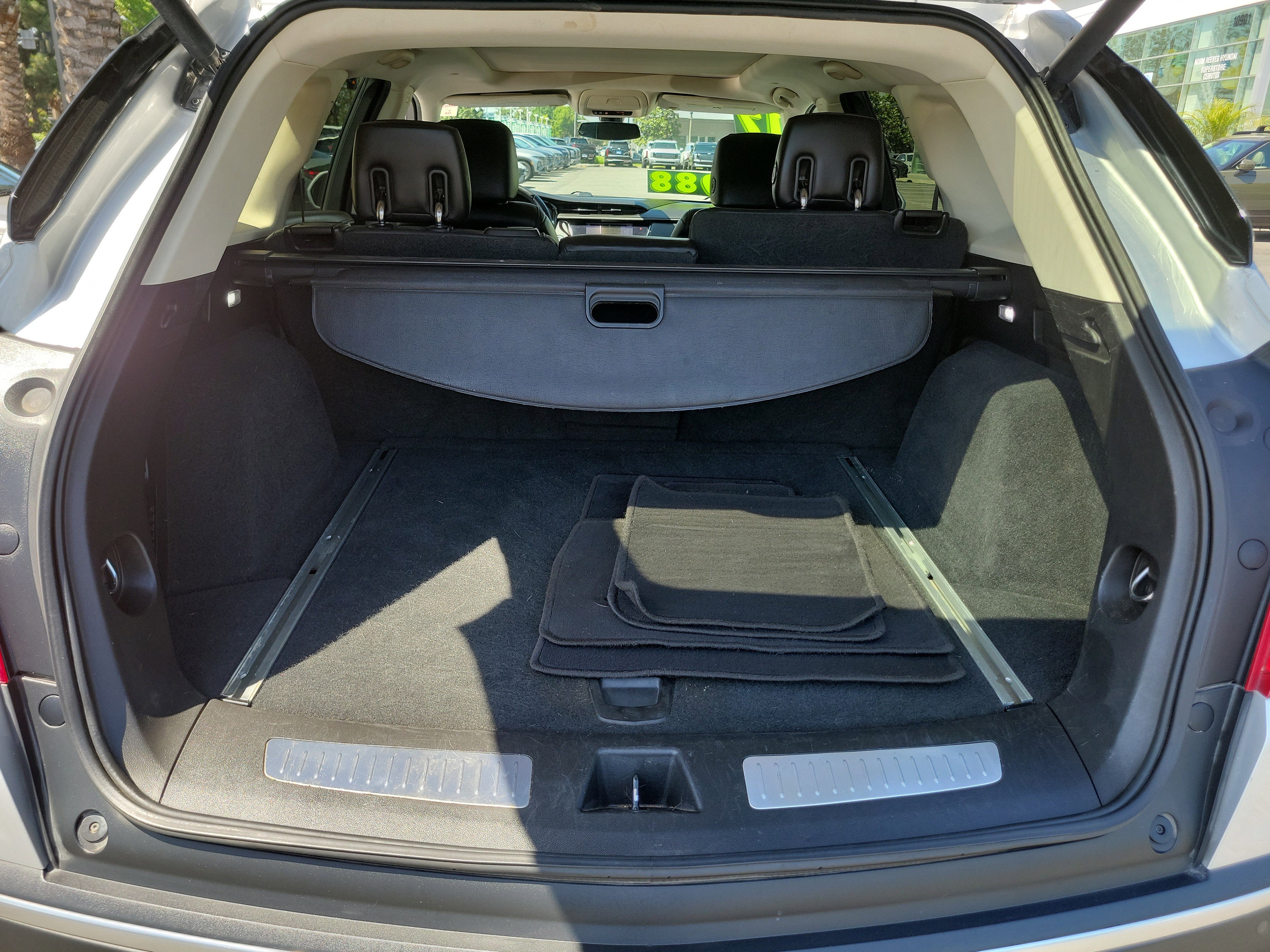 Used 2017 Cadillac XT5 Luxury image 25