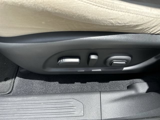 Used 2020 Nissan Murano SV FWD image 12