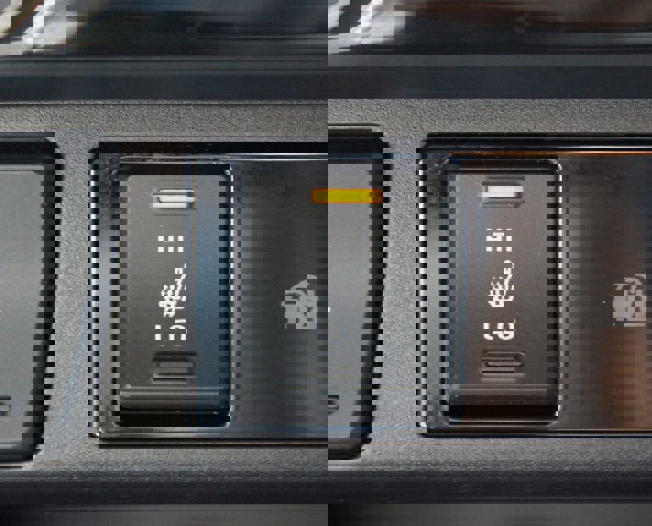 Used 2025 Toyota RAV4 XLE Premium image 8