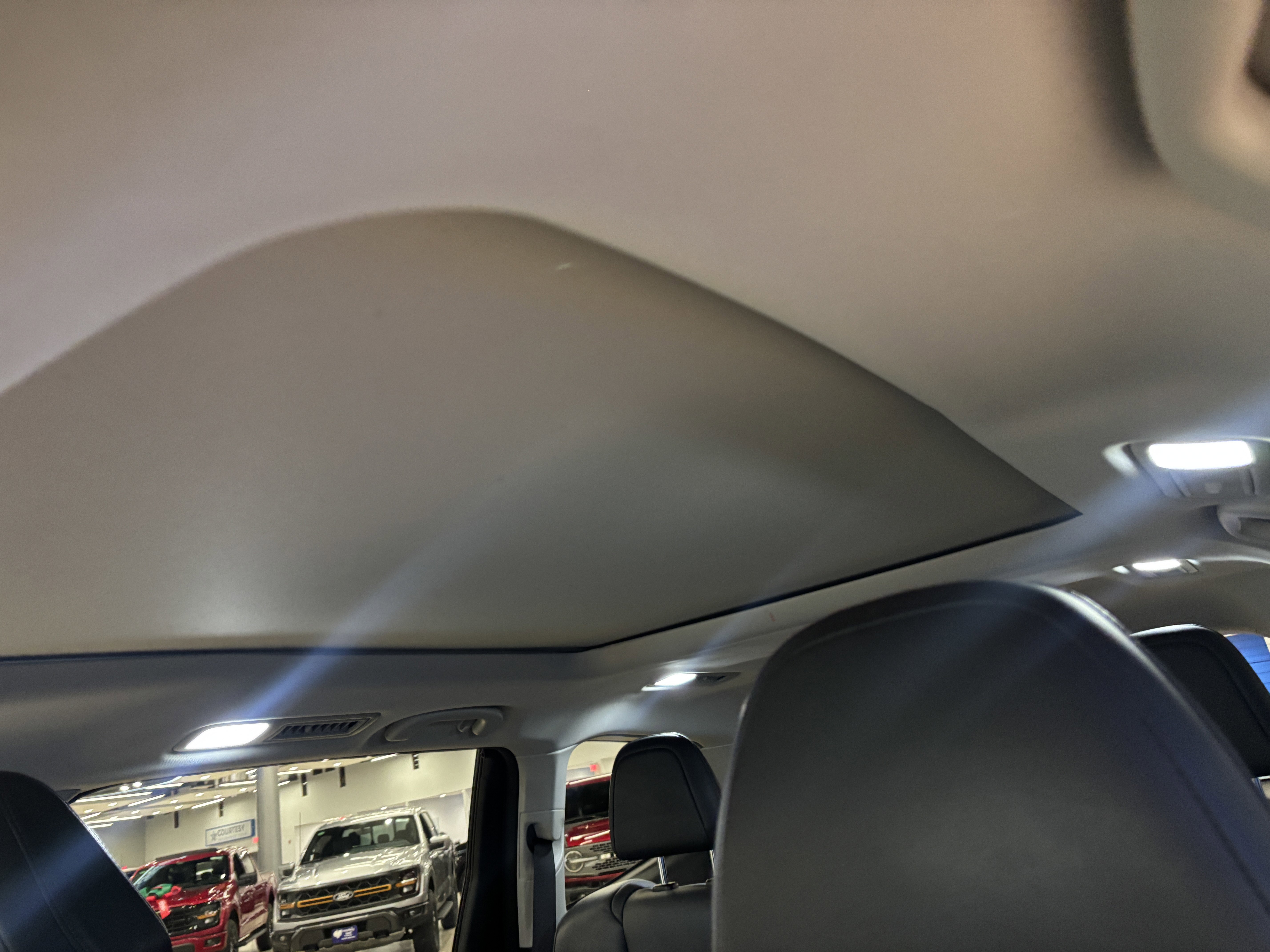 Used 2022 Subaru Ascent Limited w/ Technology Package image 12