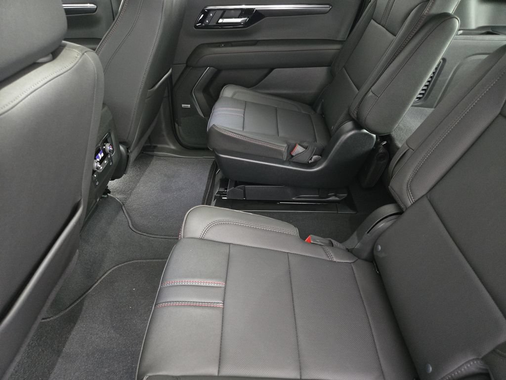 New 2026 Chevrolet Suburban RST w/ Comfort Package AWD/4WD image 34