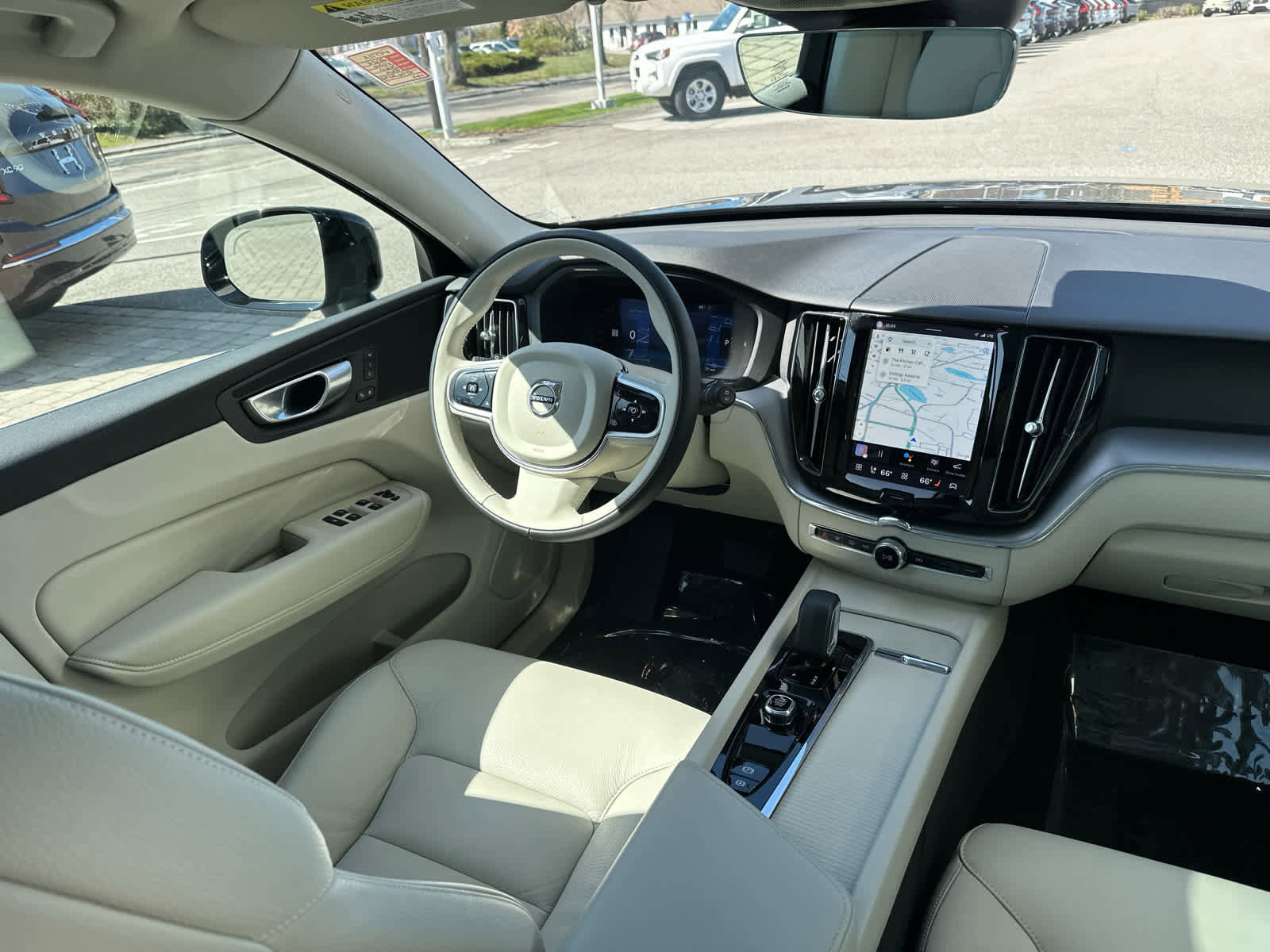 Certified 2024 Volvo XC60 B5 Core AWD/4WD image 40