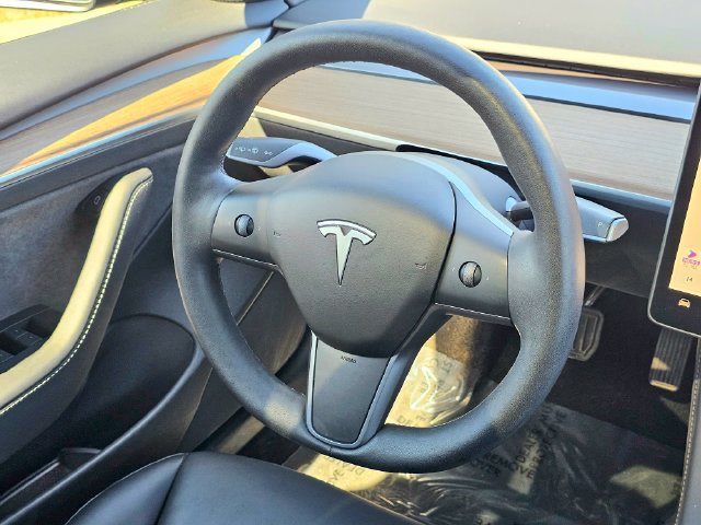 Used 2023 Tesla Model 3 Standard Range RWD image 29