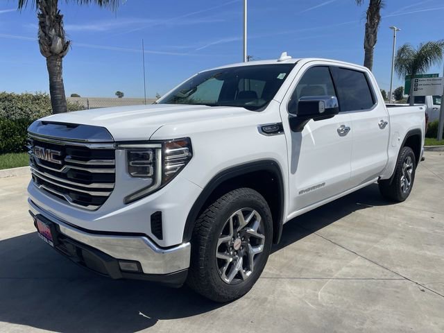 Used 2024 GMC Sierra 1500 SLT w/ SLT Convenience Package AWD/4WD image 4