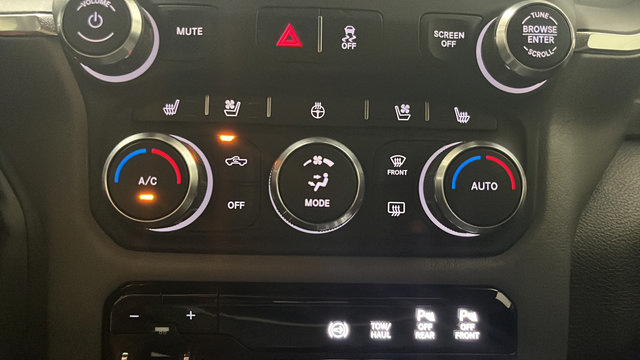 Used 2021 RAM 2500 Laramie w/ Night Edition AWD/4WD image 17