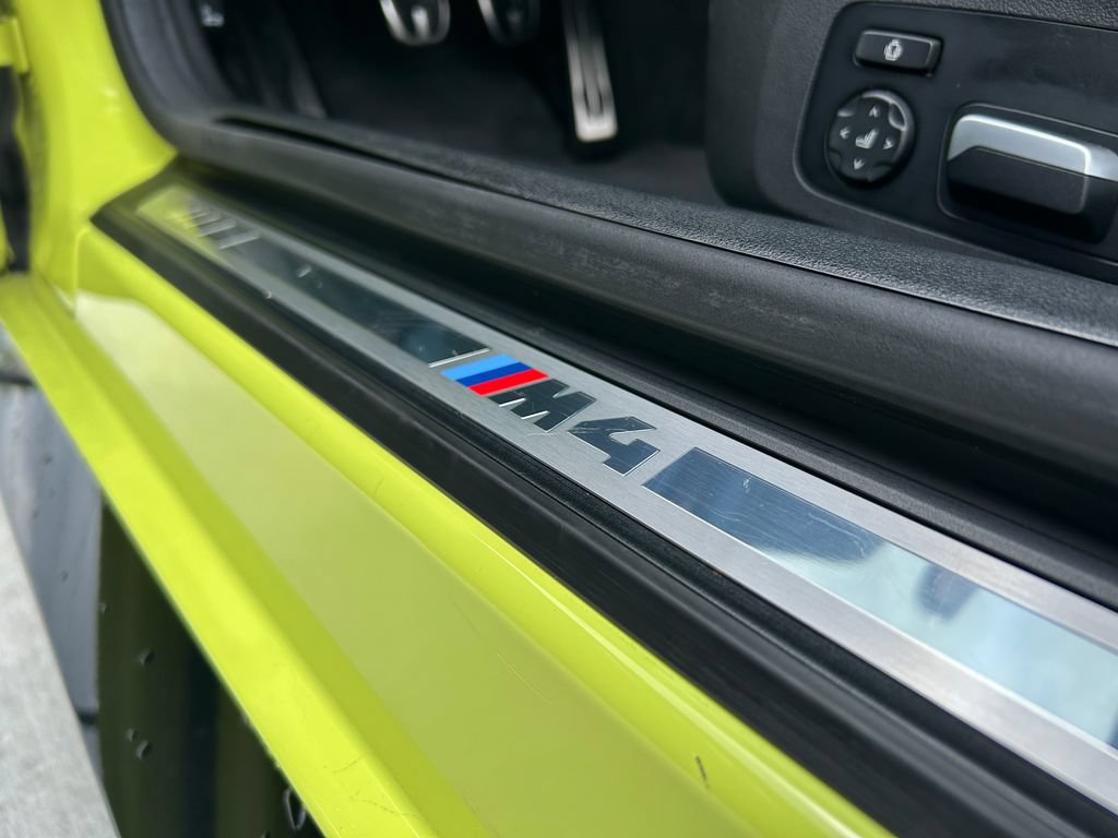 Used 2021 BMW M4 Coupe w/ M Carbon Exterior Package RWD image 11