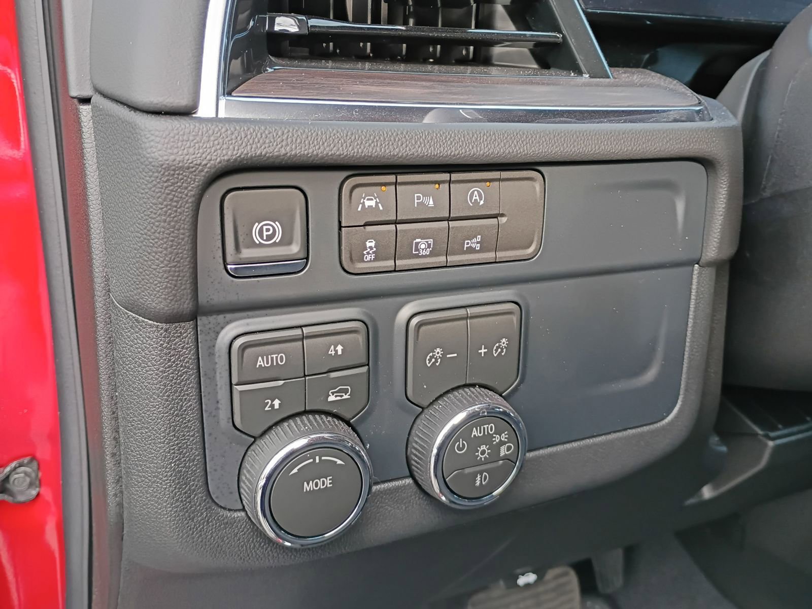 New 2026 Chevrolet Suburban LT image 31