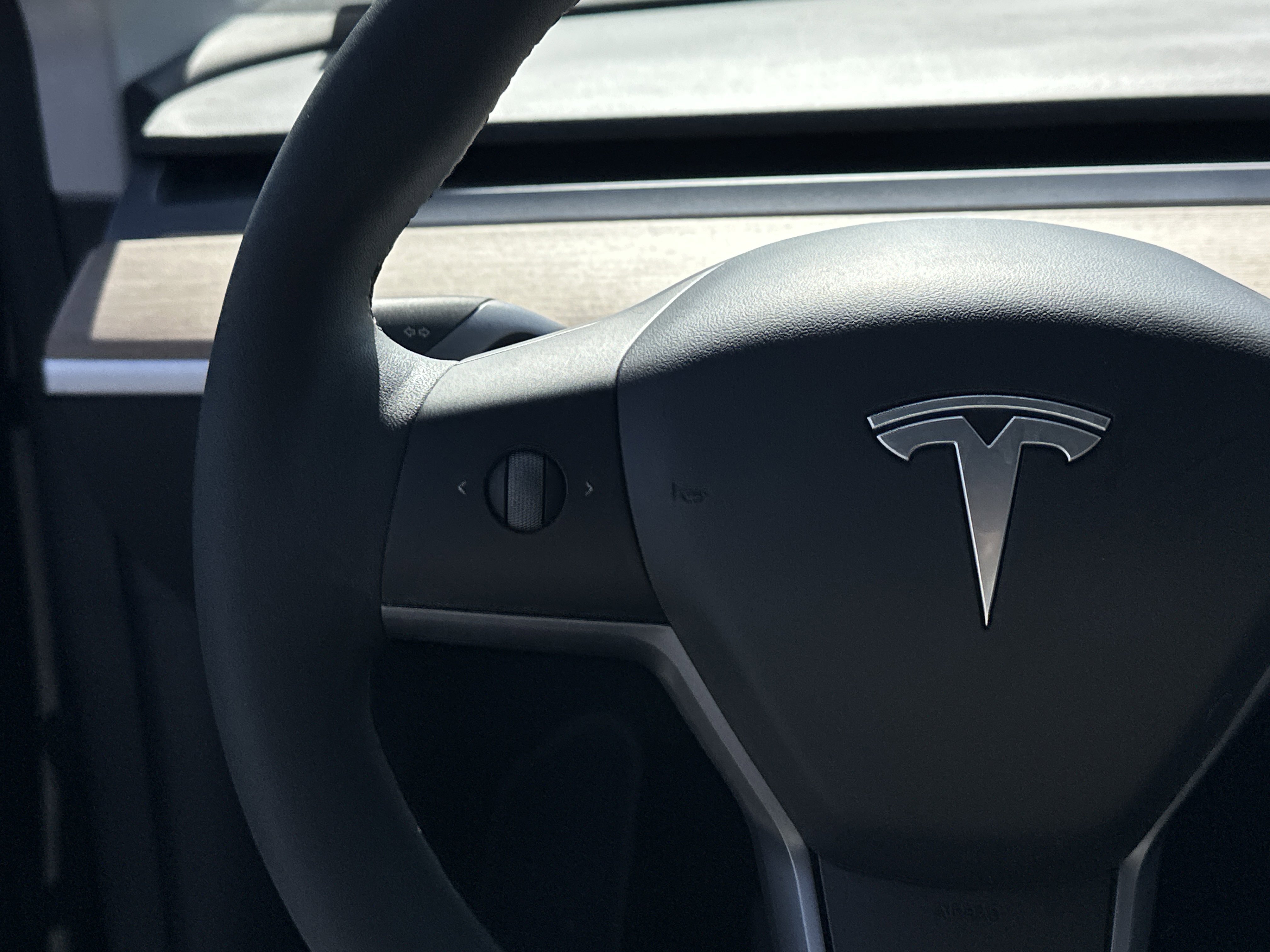 Used 2024 Tesla Model Y Long Range image 23