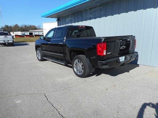 Used 2017 Chevrolet Silverado 1500 High Country image 3