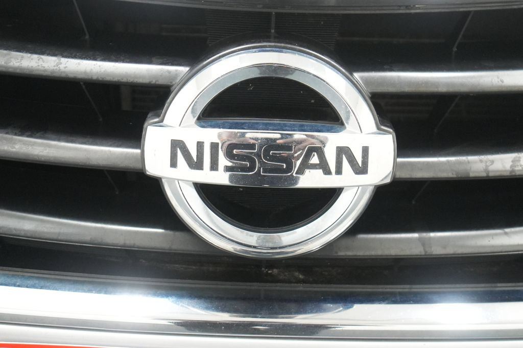 Used 2017 Nissan Versa SV FWD image 11