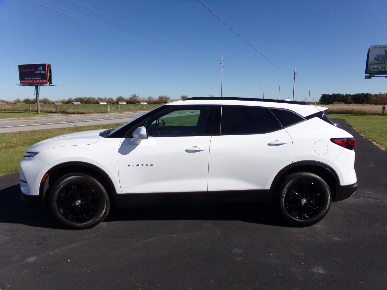 Used 2024 Chevrolet Blazer LT w/ Convenience Package image 2