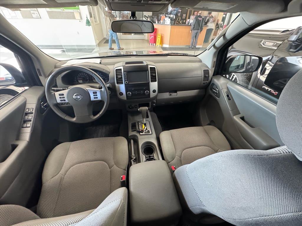 Used 2019 Nissan Frontier SV image 15