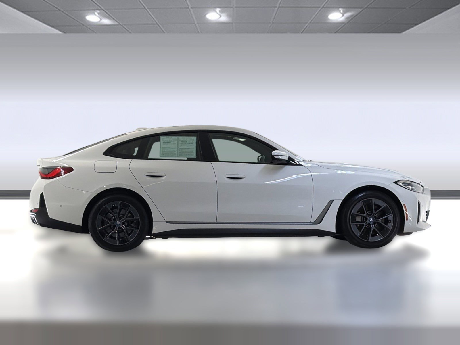Used 2023 BMW i4 eDrive35 w/ Premium Package RWD image 7