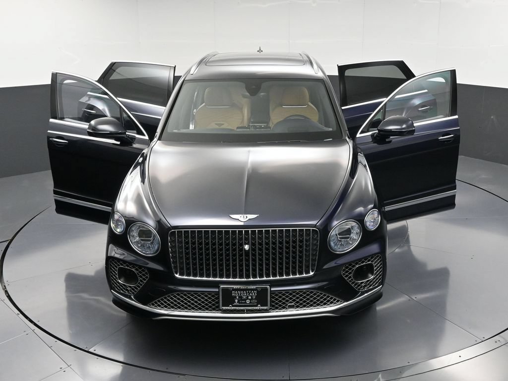 Certified 2023 Bentley Bentayga Extended Wheelbase AWD/4WD image 39