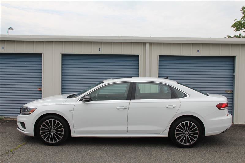 Used 2022 Volkswagen Passat 2.0T FWD image 8