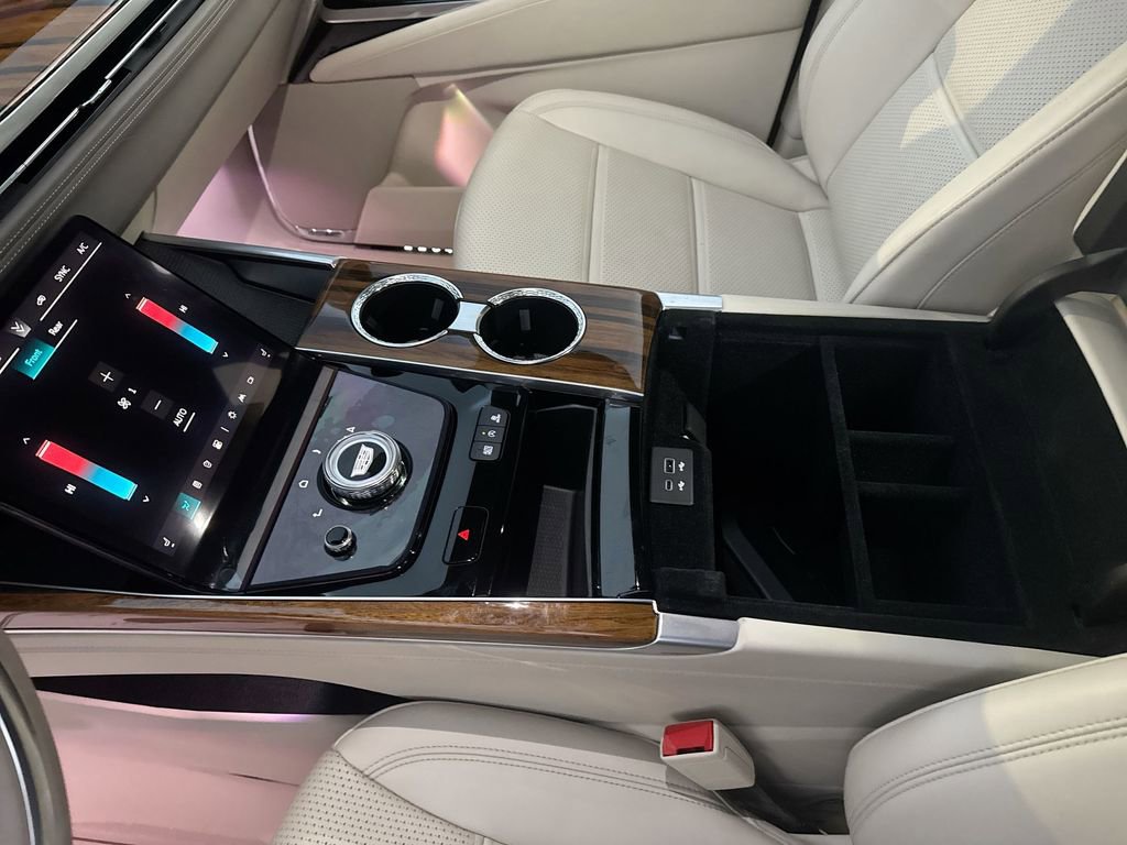Used 2025 Cadillac Escalade Premium Luxury Platinum w/ LPO, Floor Liner Package image 24