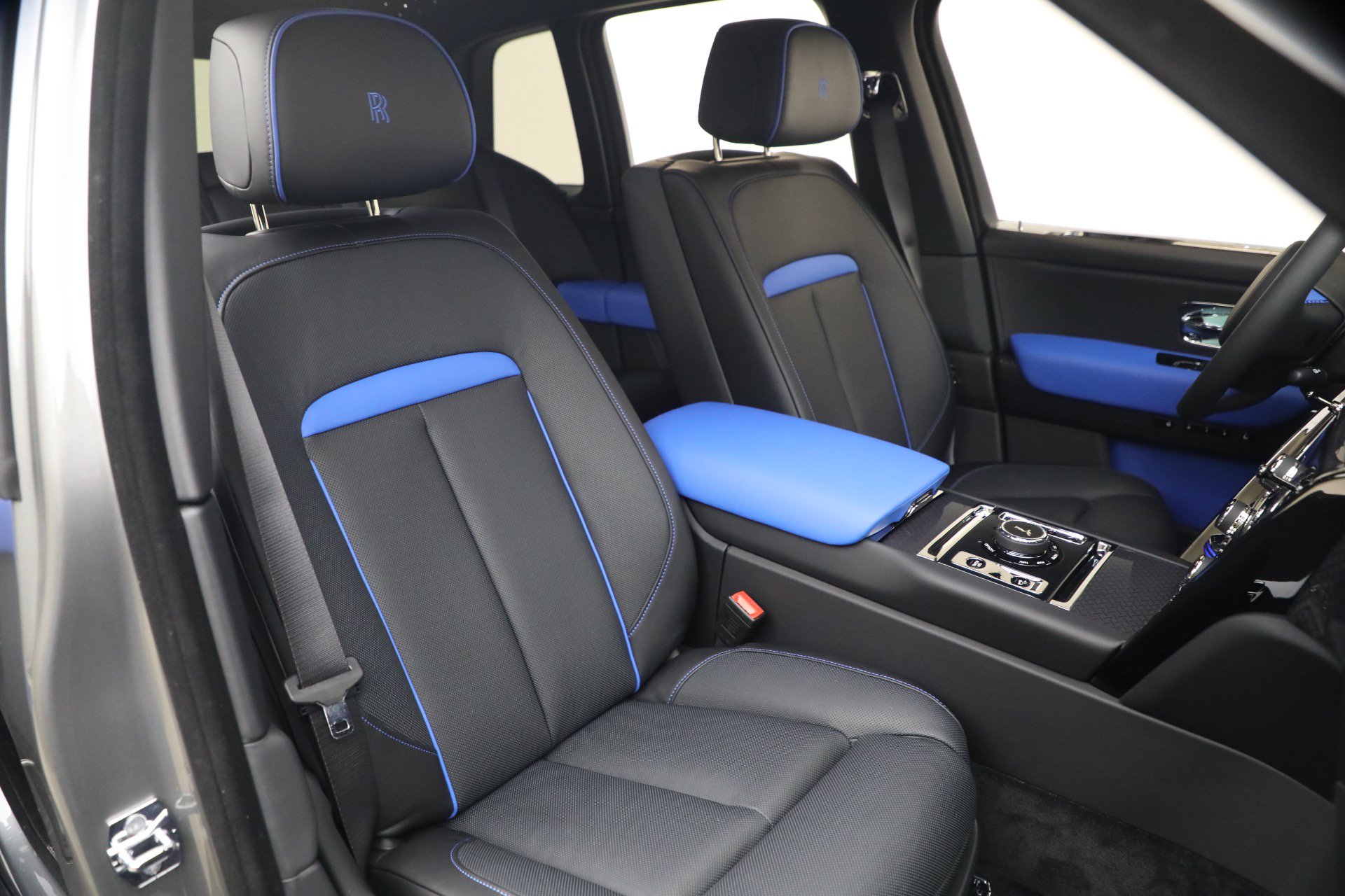 New 2027 Rolls-Royce Cullinan Black Badge AWD/4WD image 24