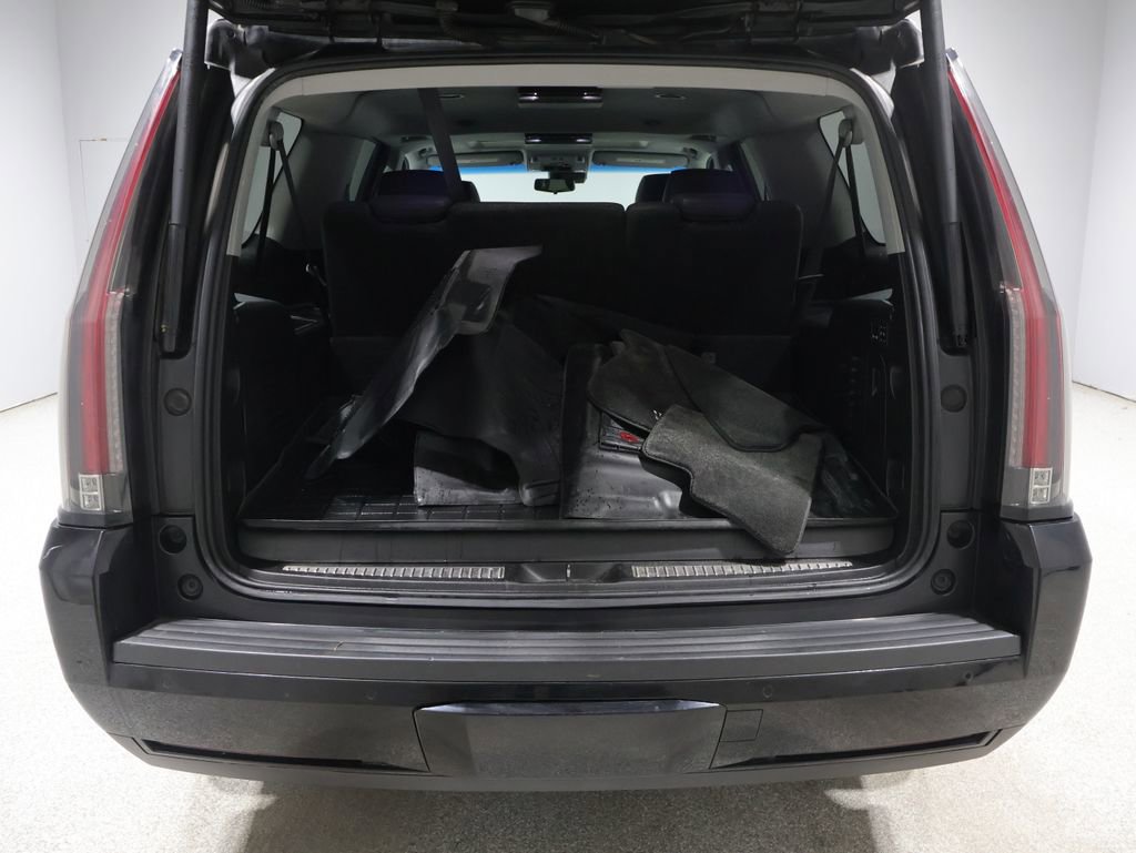 Used 2018 Cadillac Escalade ESV Premium Luxury AWD/4WD image 22