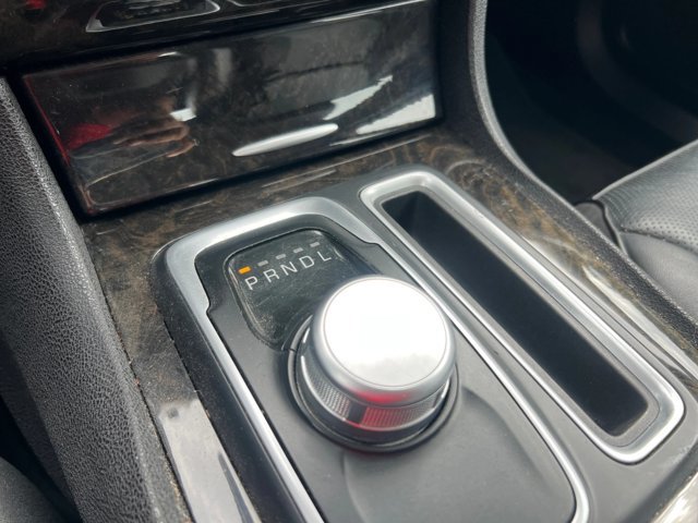 Used 2016 Chrysler 300 C RWD image 12