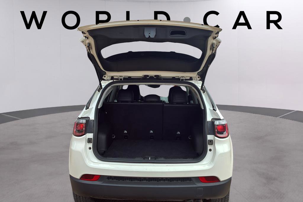 Used 2021 Jeep Compass Latitude image 18