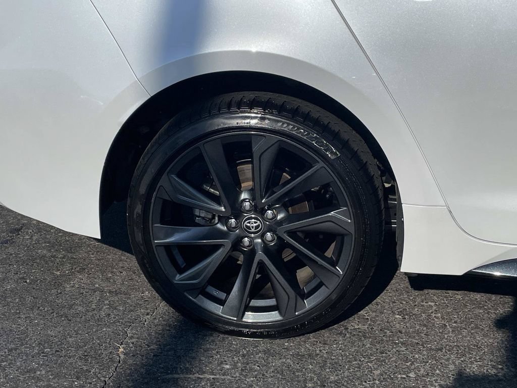 Used 2025 Toyota Corolla SE FWD image 9