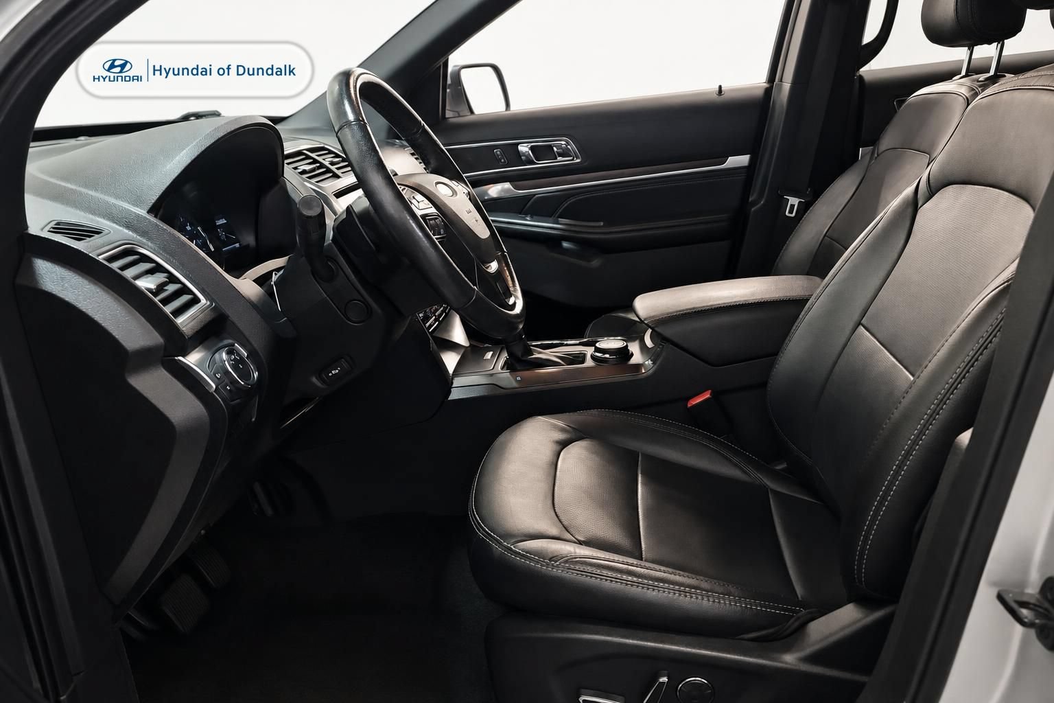 Used 2017 Ford Explorer Limited w/ Equipment Group 303A AWD/4WD image 7