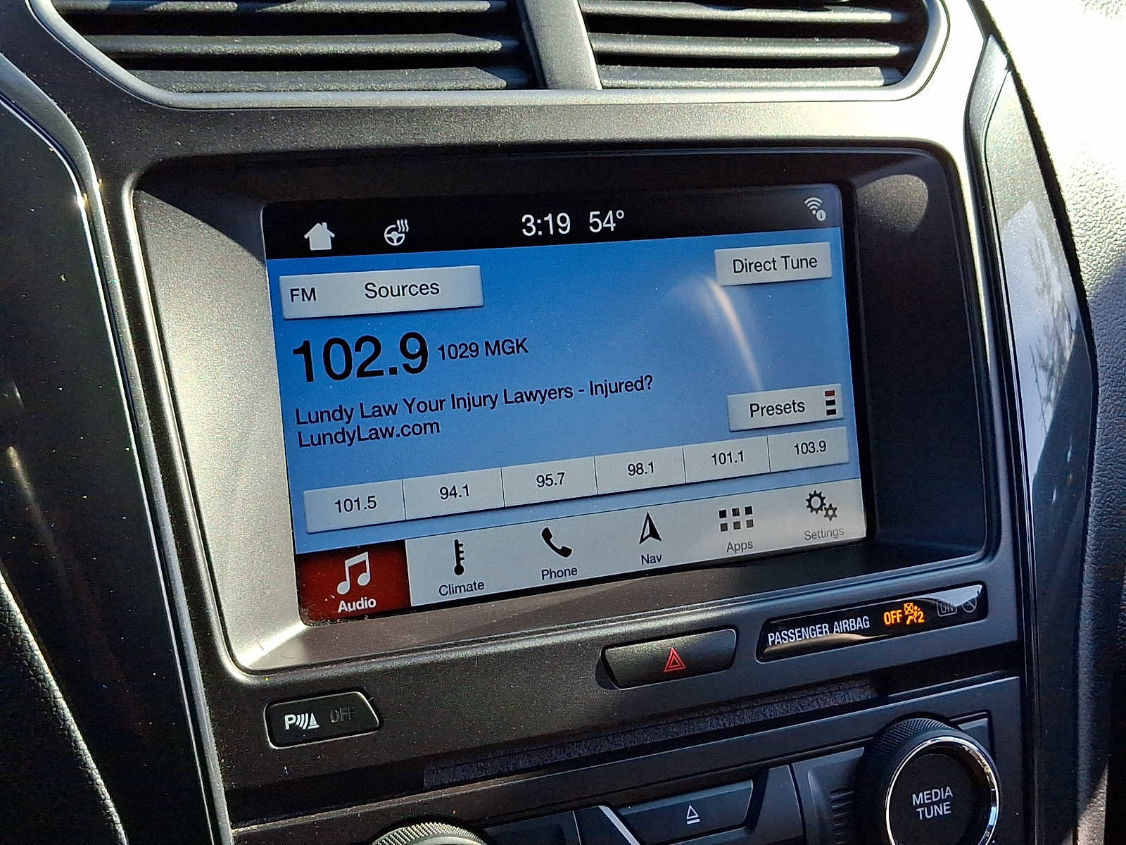 Used 2018 Ford Explorer XLT w/ Equipment Group 202A image 28