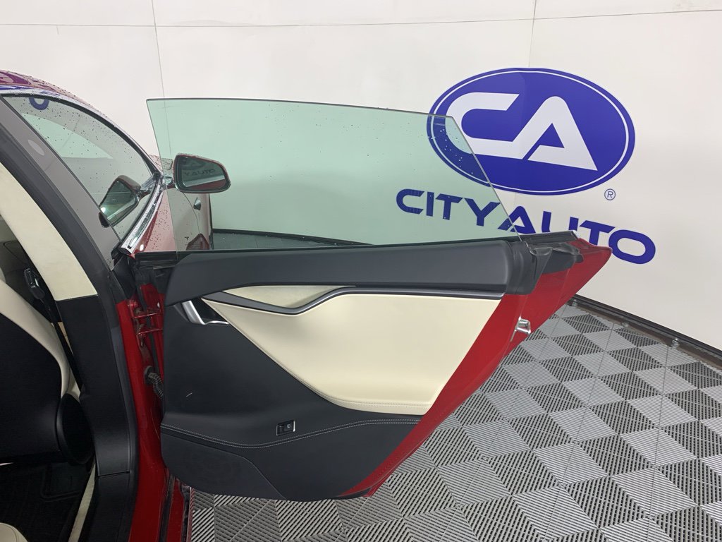 Used 2019 Tesla Model S 100D AWD/4WD image 38