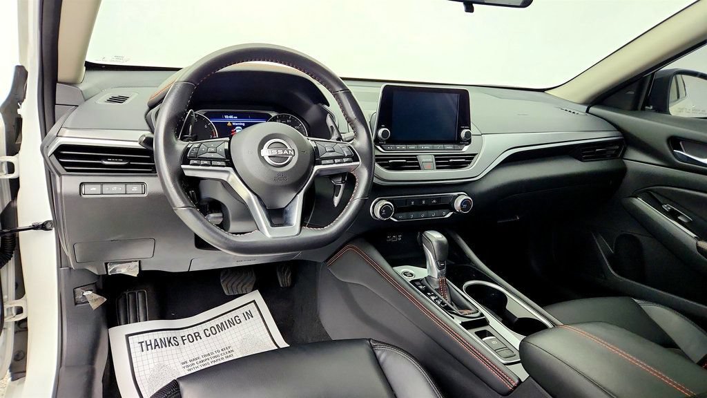 Used 2024 Nissan Altima 2.5 SR AWD/4WD image 12