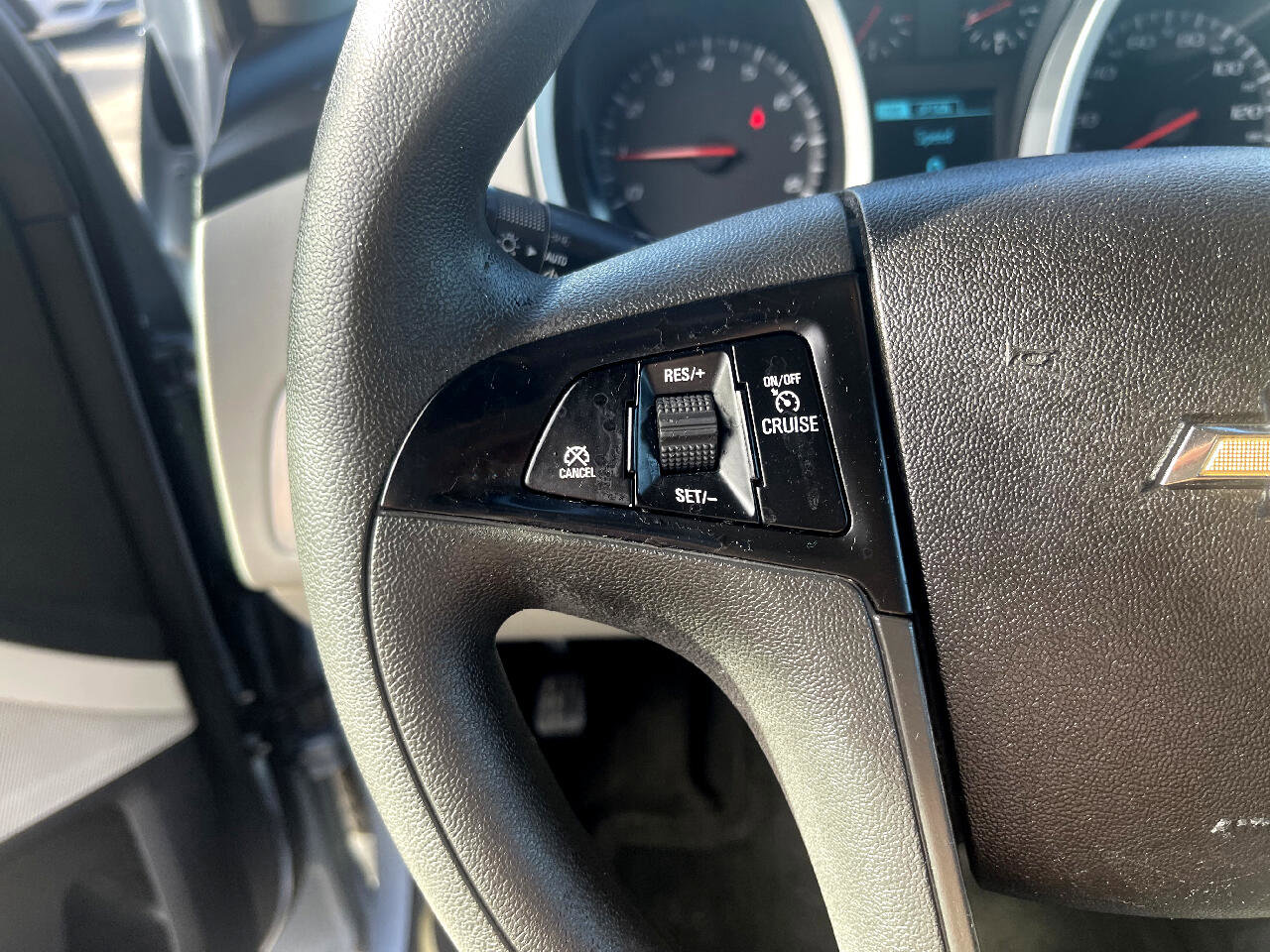 Used 2015 Chevrolet Equinox LS image 17