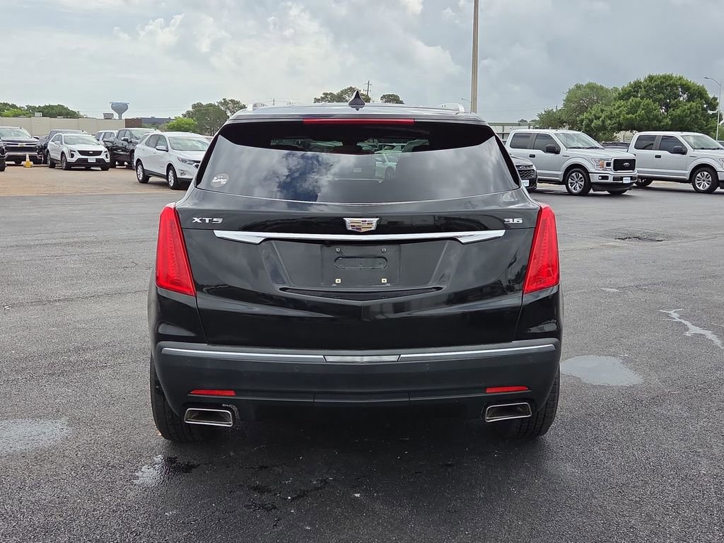 Used 2017 Cadillac XT5 Luxury w/ Driver Awareness Package image 5