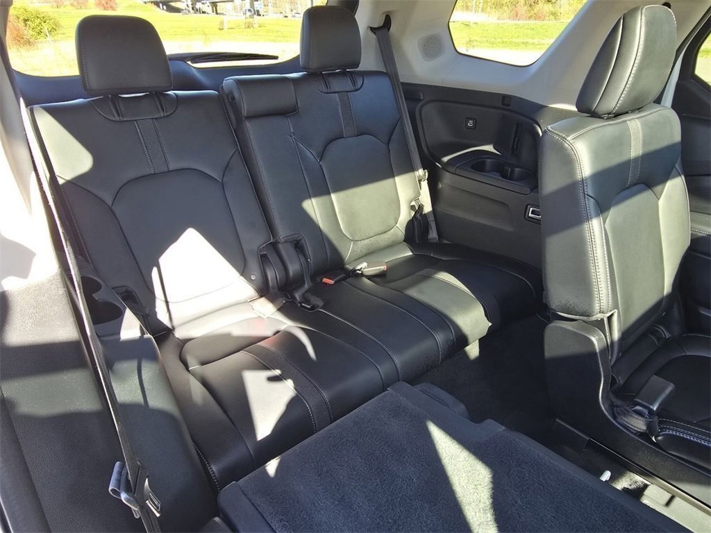 Used 2023 Honda Pilot Touring image 19