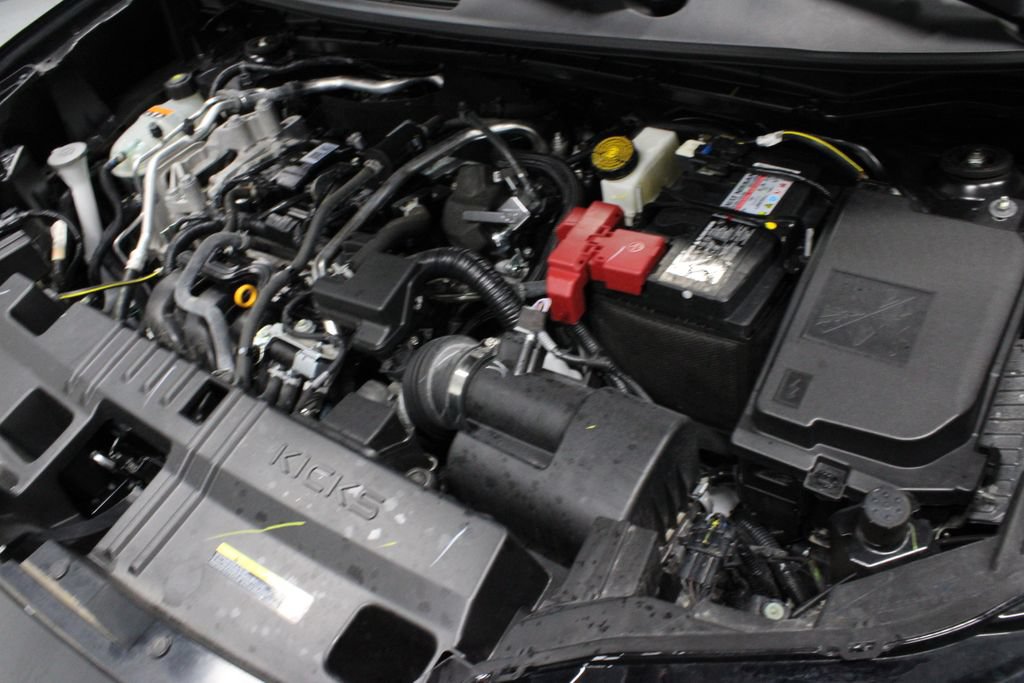 Certified 2025 Nissan Kicks SR AWD/4WD image 14