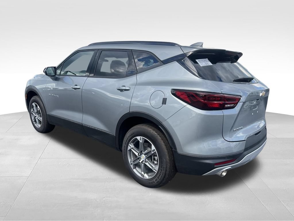 Used 2024 Chevrolet Blazer LT w/ Convenience Package FWD image 7