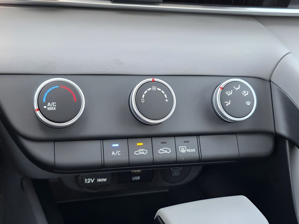 New 2026 Hyundai Elantra SE FWD image 20