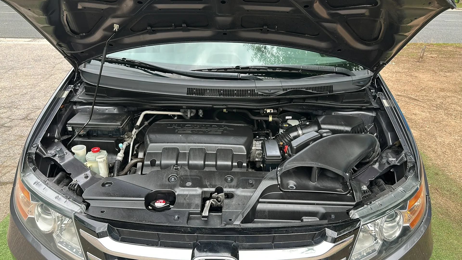 Used 2015 Honda Odyssey Touring image 9