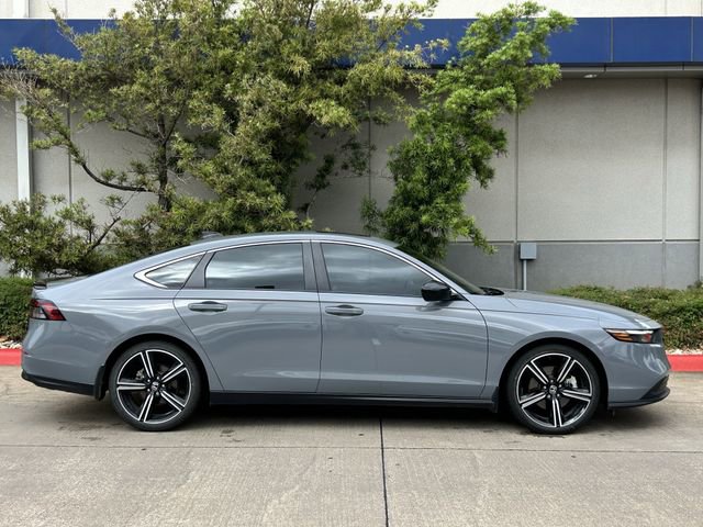 Used 2023 Honda Accord Sport image 3