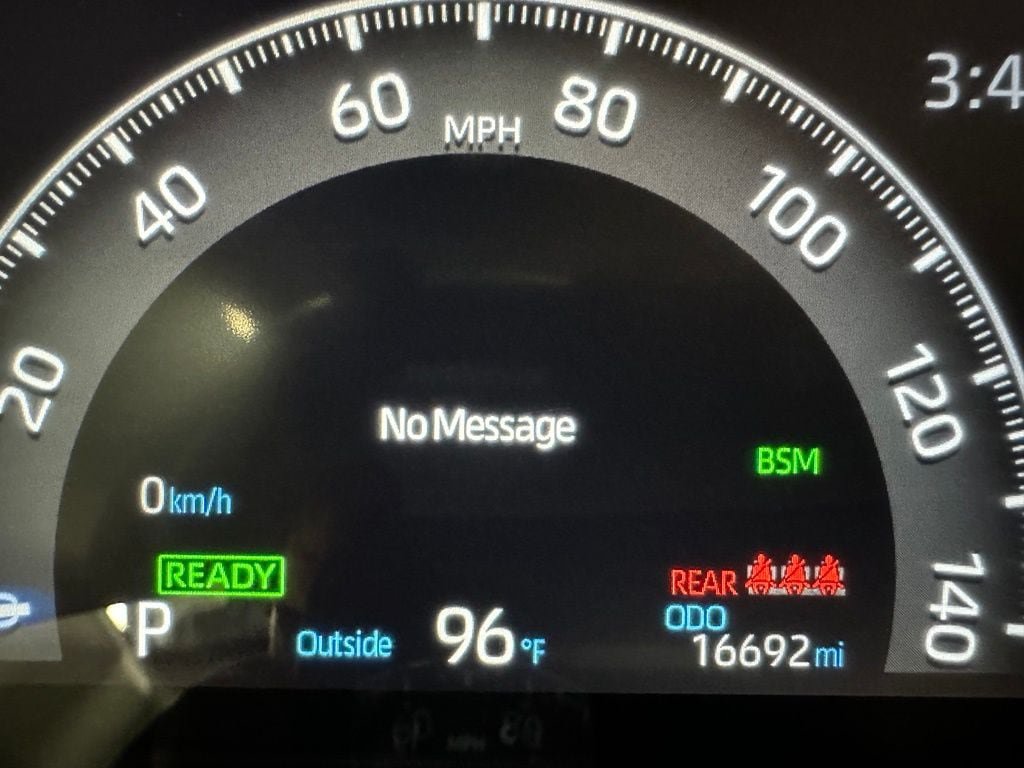 Used 2025 Toyota RAV4 XLE AWD/4WD image 24