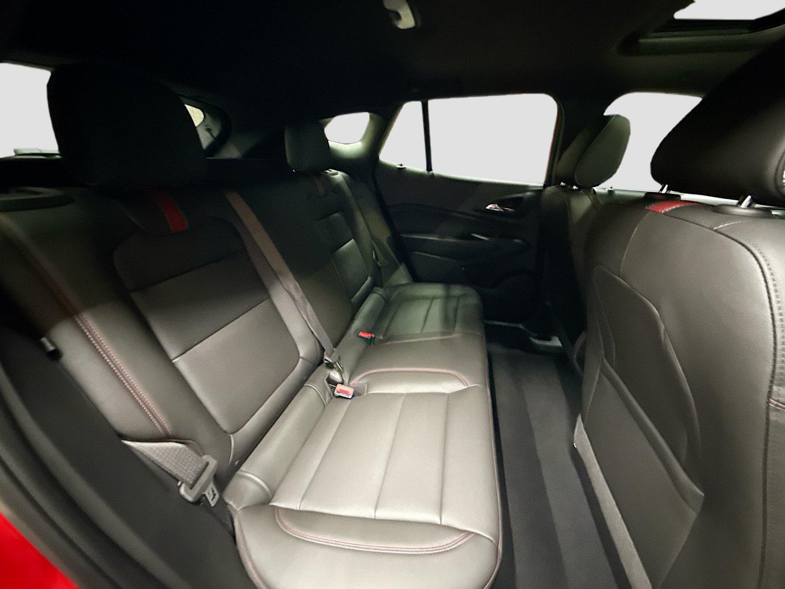 New 2026 Chevrolet Trax RS w/ Sunroof Package FWD image 31
