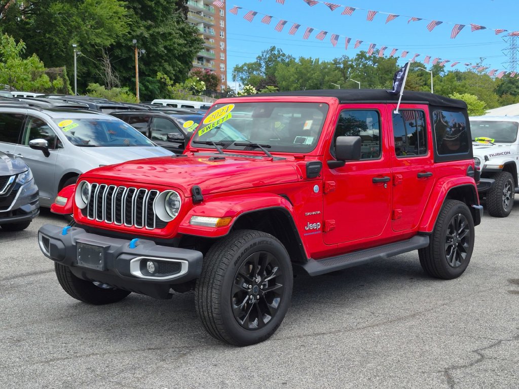 Used 2024 Jeep Wrangler Unlimited Sahara w/ Technology Group AWD/4WD image 2