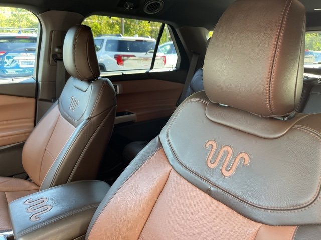 Used 2022 Ford Explorer King Ranch w/ Premium Technology Package image 22
