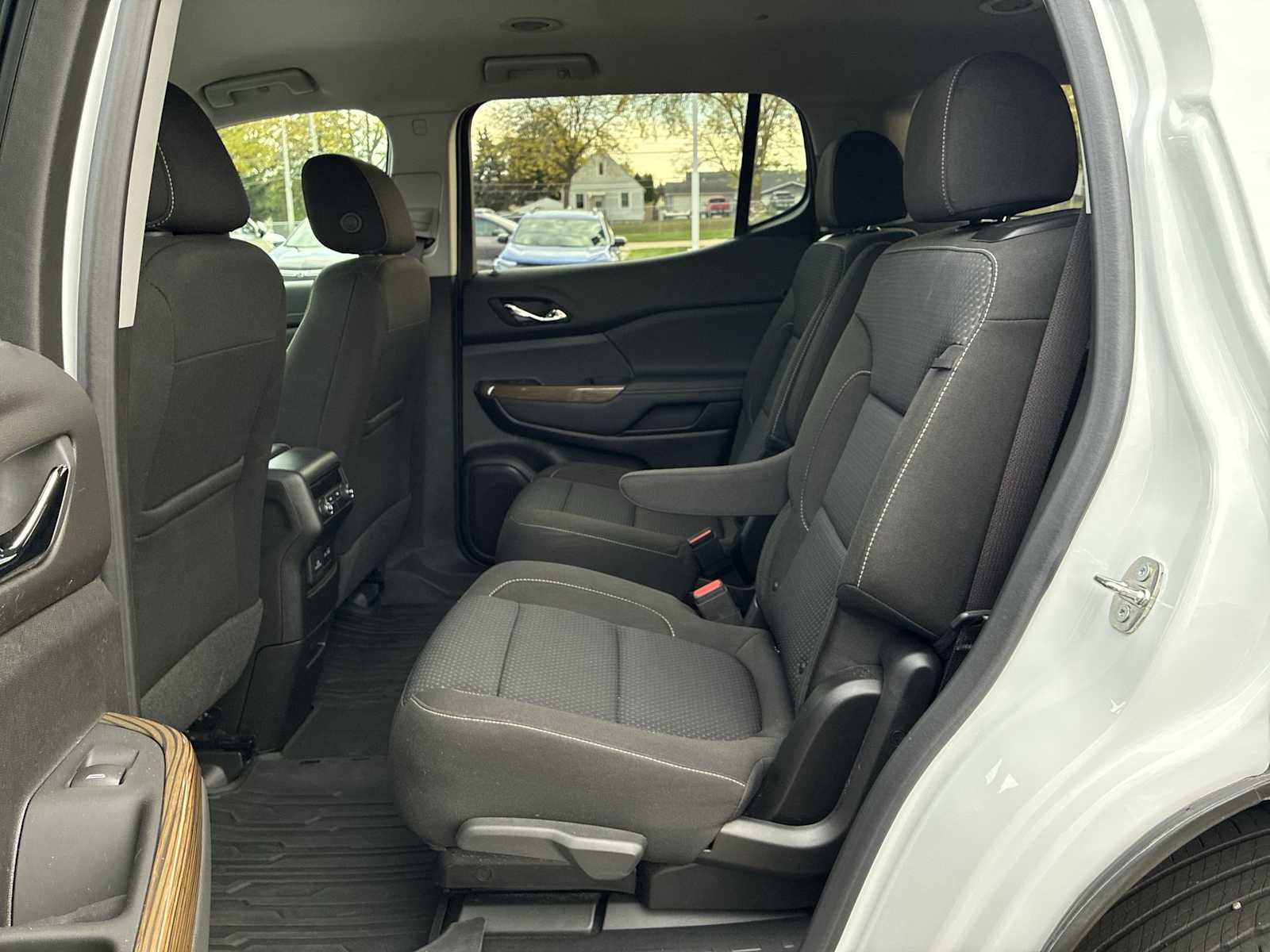 Certified 2023 GMC Acadia SLE w/ Driver Convenience Package image 24