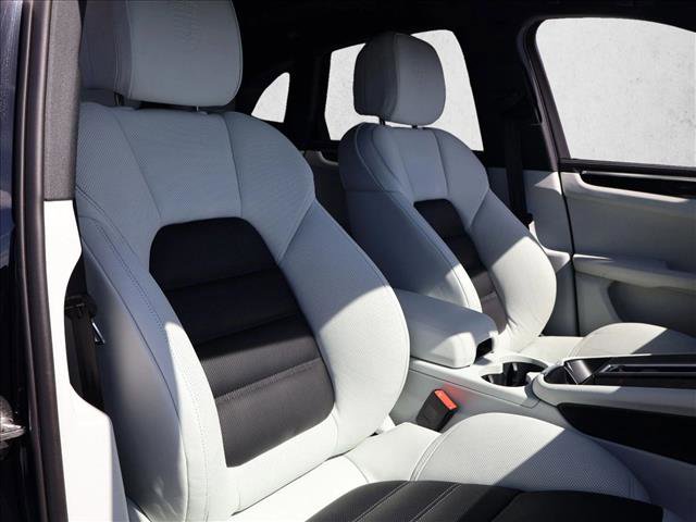 New 2026 Porsche Macan S AWD/4WD image 24
