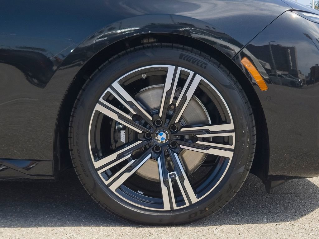 New 2026 BMW 760i xDrive w/ Premium Package image 7