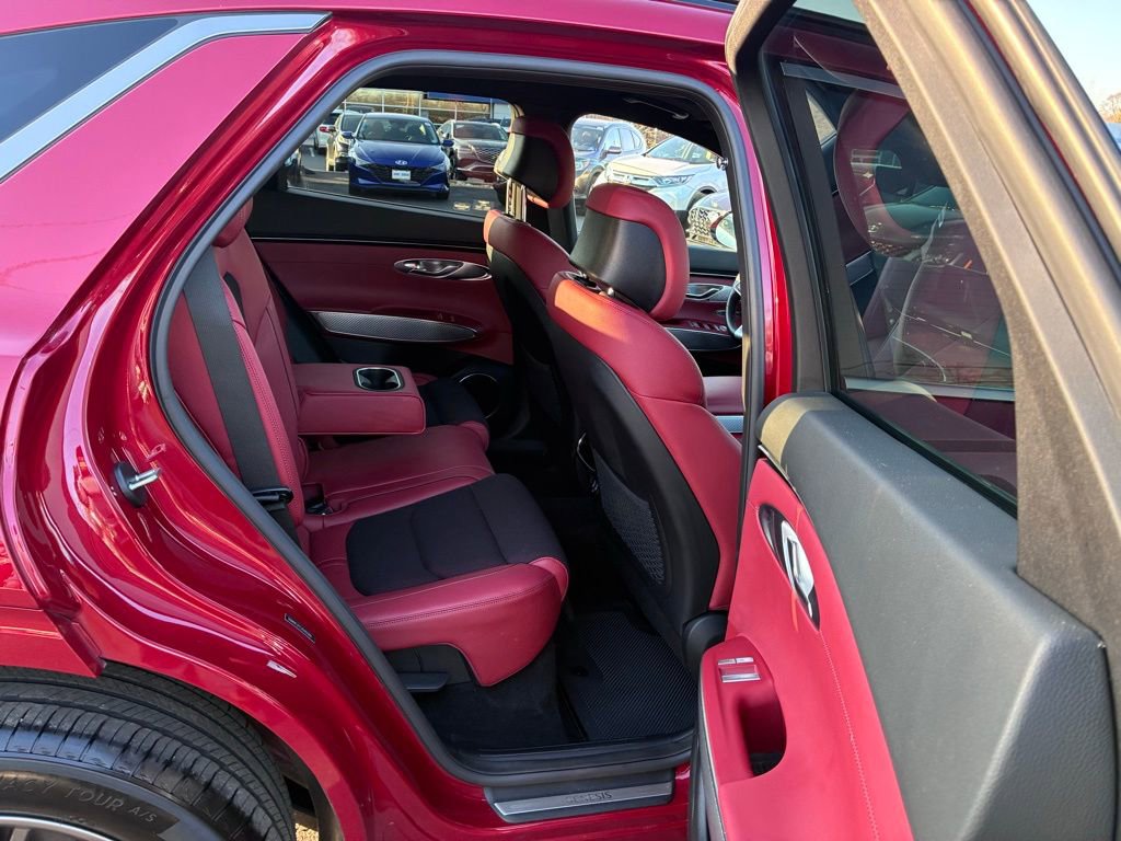 Used 2025 Genesis GV70 3.5T Sport image 25