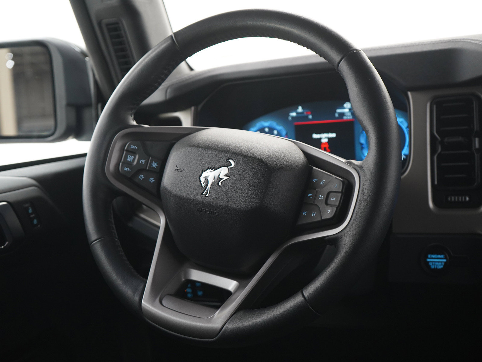 Used 2025 Ford Bronco Outer Banks AWD/4WD image 14