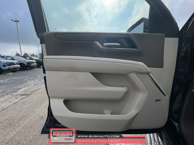 New 2025 GMC Yukon Denali w/ Sun & Power Step Package image 23