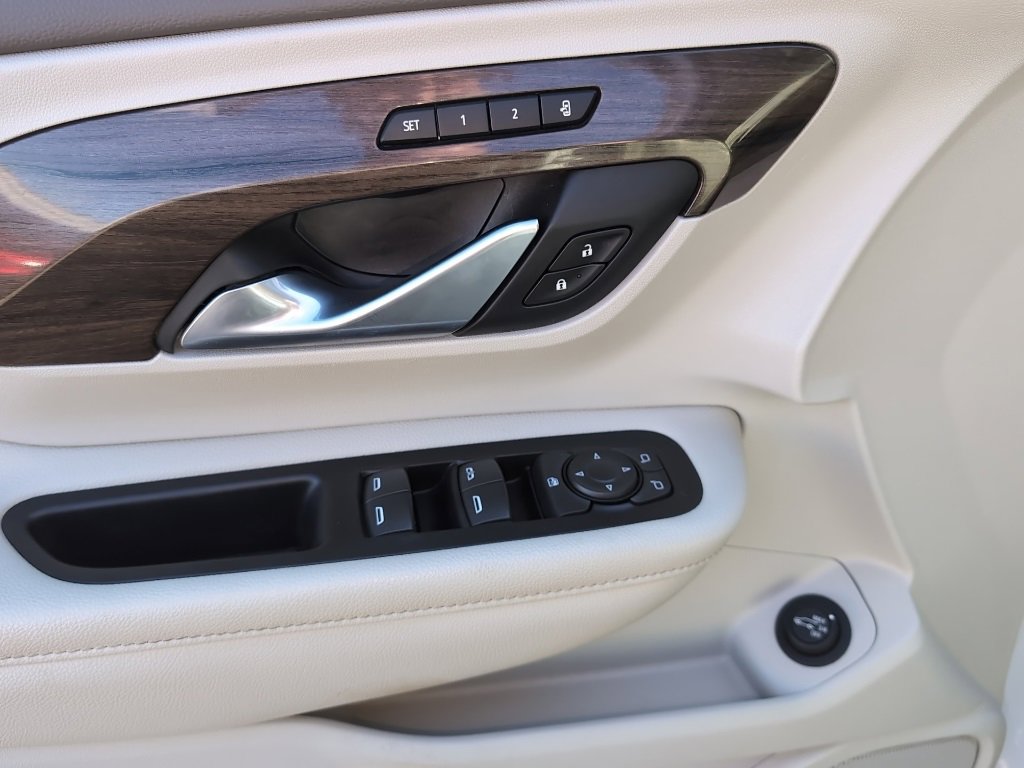 Used 2020 GMC Terrain Denali w/ Denali Premium Package image 15