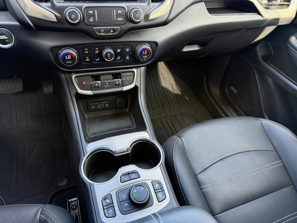 Used 2024 GMC Terrain Denali w/ Denali Premium Package image 21